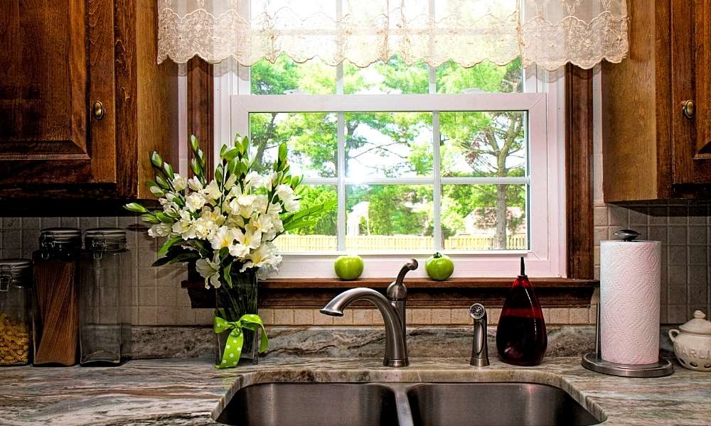 How To Decorate A Kitchen Bay Window