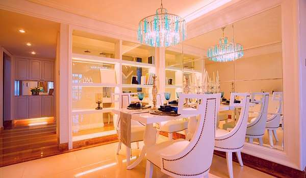 Colors idea in dinning room
