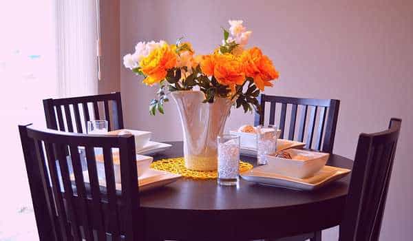 Why choose chairs for your dining table