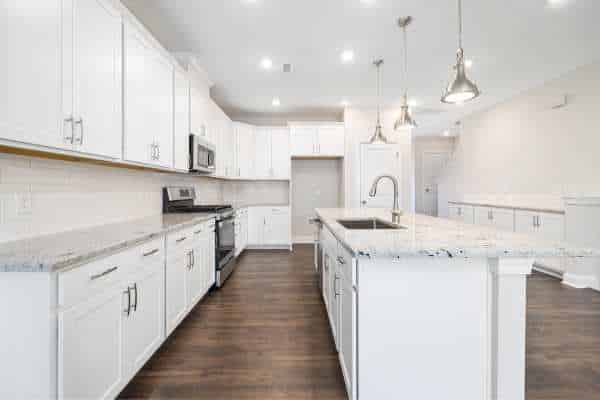 How Do I Choose The Right Finish For Kitchen Wall Paint With White Cabinets?