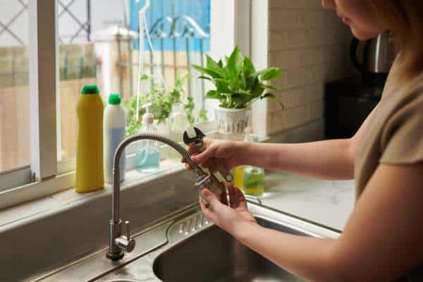 How Long Does It Take To Remove A Kitchen Faucet?