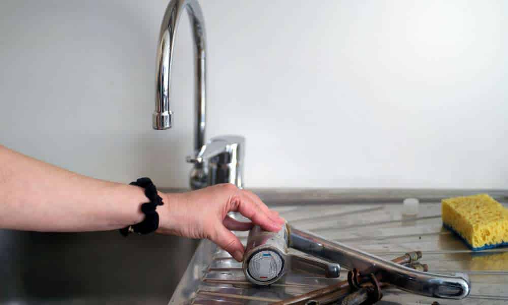 How To Replace Kitchen Faucet