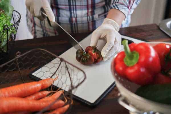 Are Plastic Cutting Boards Safe for Food Preparation?