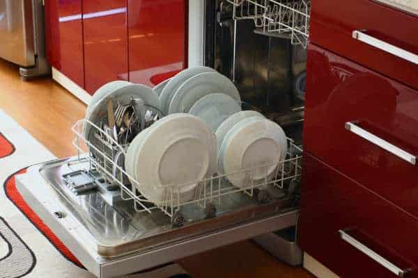 Aluminum Pots and Pans: Preventing Discoloration and Corrosion Dishwasher