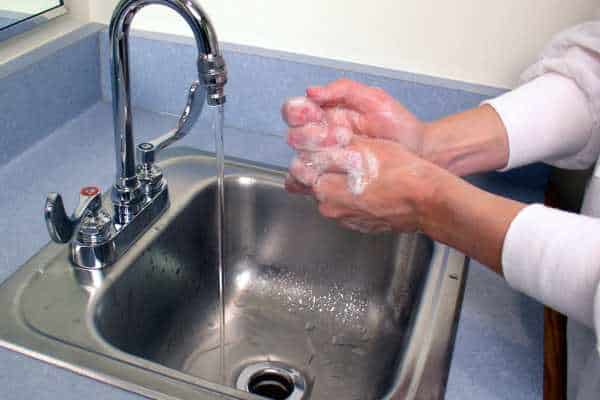 Common Mistakes to Avoid When Sealing Sinks