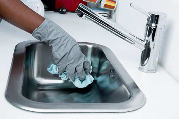 How to Maintain a Fresh-Smelling Drain Regularly