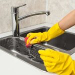 How to Clean Enamel Sink